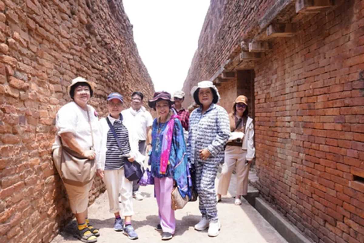 बिहार की सांस्कृतिक विरासत से मंत्रमुग्ध विदेशी दल, नालंदा और महाबोधि मंदिर की भव्यता ने मोहा मन